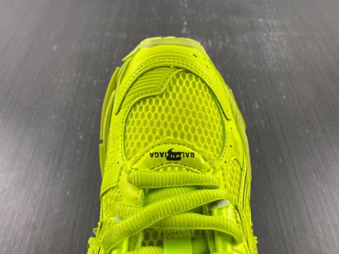 Ba*len*cia*ga -runner