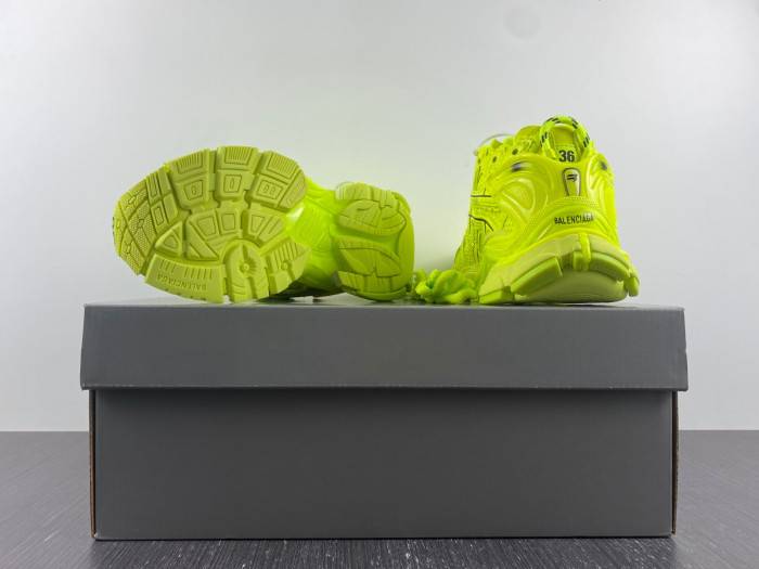 Ba*len*cia*ga -runner