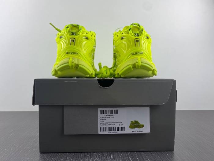 Ba*len*cia*ga -runner