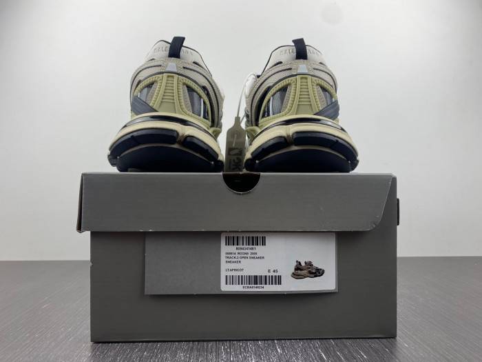 Ba*len*cia*ga -runner