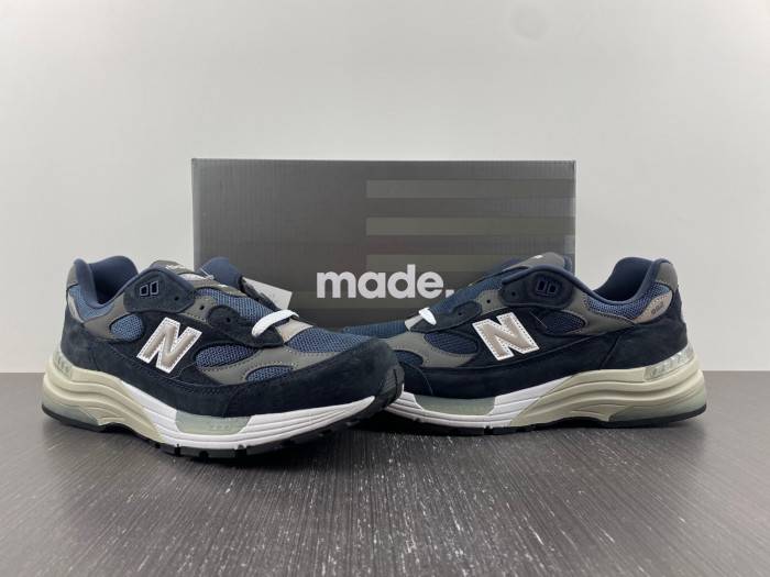 NEW BALANCE 992 NAVY GREY M992GG