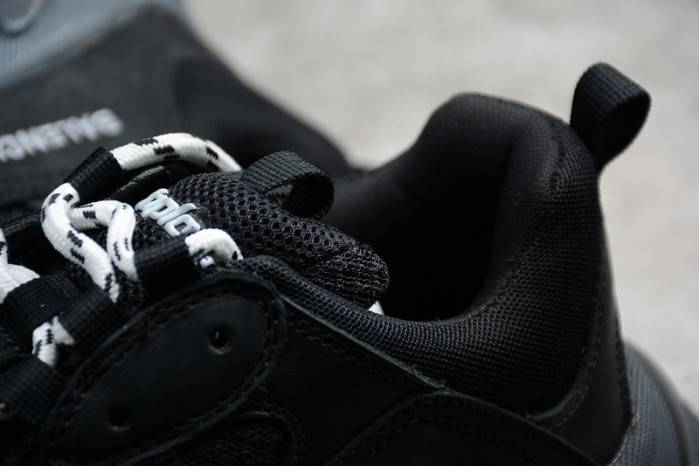 BLCG Triple S Black Clear Sole 541624 W09O1 1000