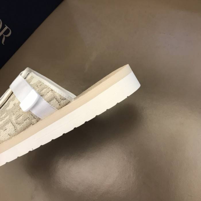 D10R SANDALS