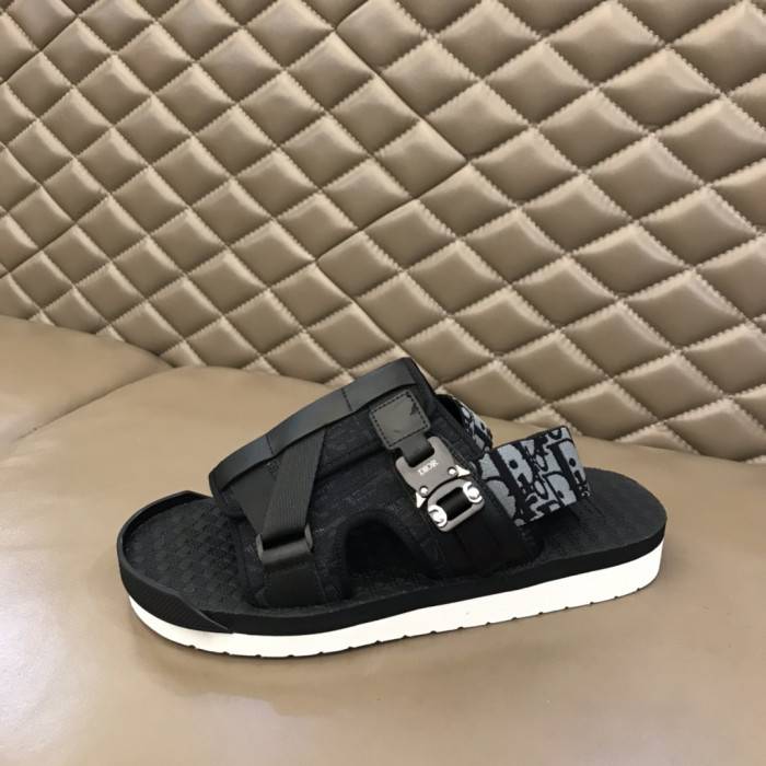 D10R SANDALS