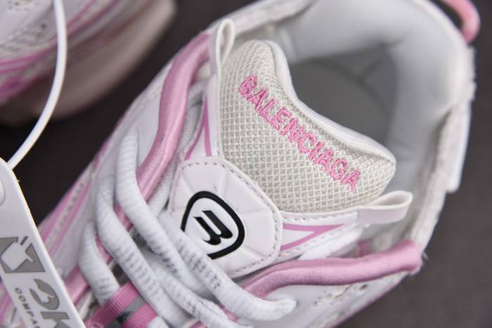 Ba*len*cia*ga -runner