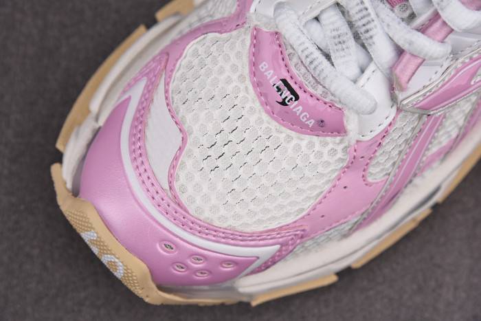 Ba*len*cia*ga -runner