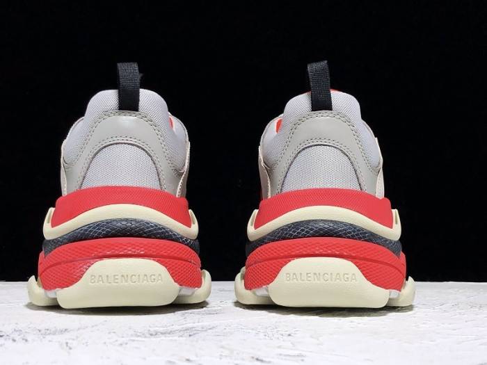BLCG TRIPLE S TRAINER Grey Red 536737 W09OH 6151