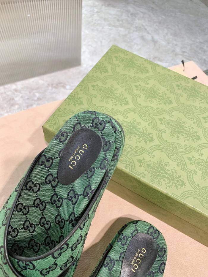 GUCC SLIPPERS