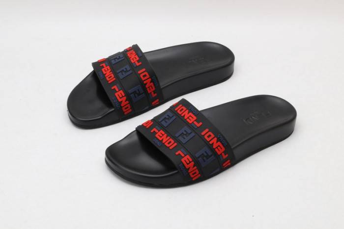 FEND1 SLIPPERS