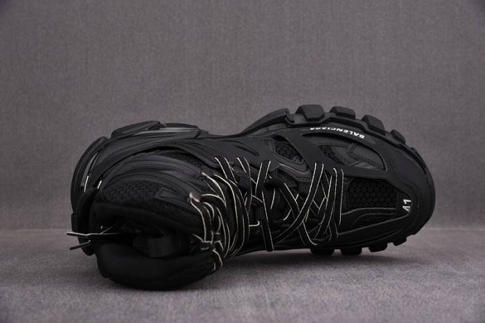 Ba*len*cia*ga sneaker tess 3.0