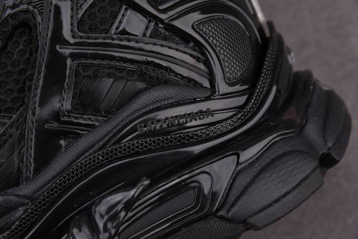 Ba*len*cia*ga -runner