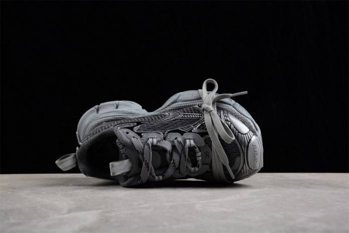 Ba*len*cia*ga phantom sneaker w2xl10108