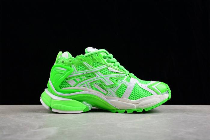 Ba*len*cia*ga -runner