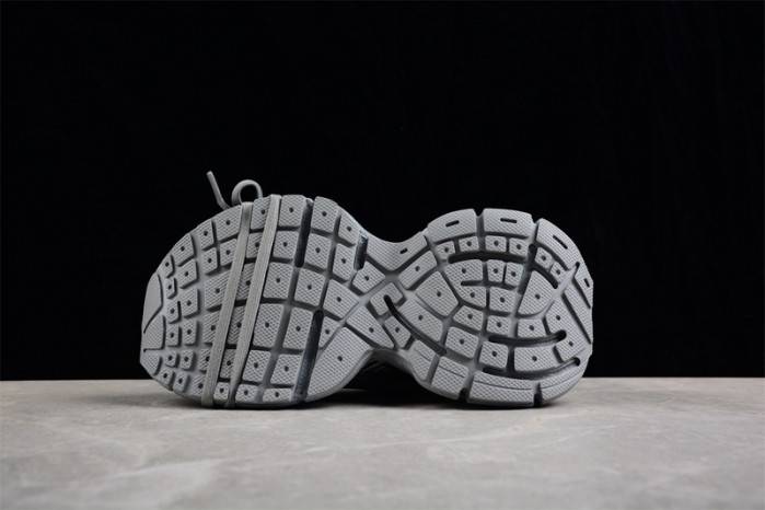 Ba*len*cia*ga phantom sneaker w2xl10108