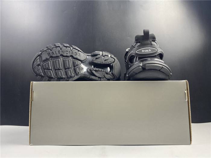 BLCG Track Trainer black 542436-W1G81-2045