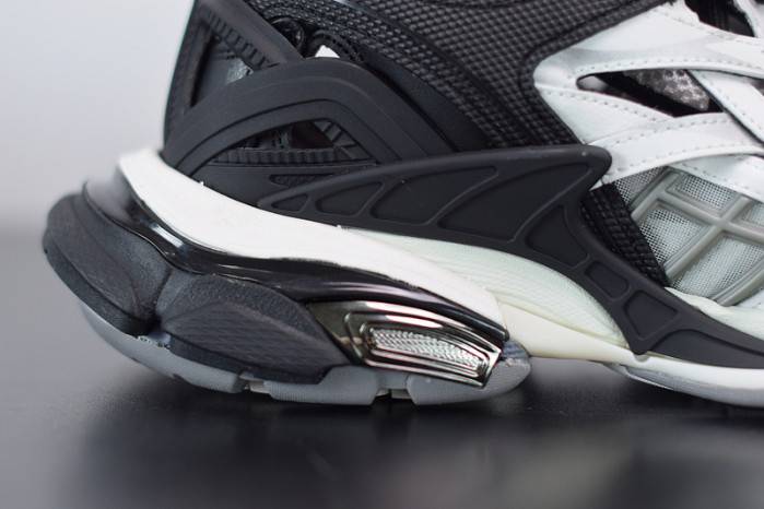 BLCG Track.2 black and white 570391 W2GN3 1090