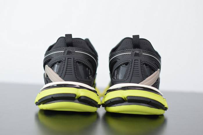 BLCG Track.2 black fluorescent and yellow 570391 W2GN3 1022