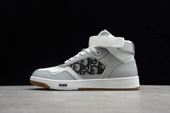 D10R B27 High Top Sneaker