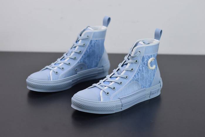 D10R B23 Oblique High Top Sneaker