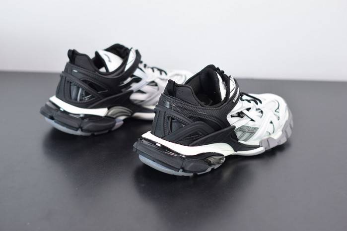 BLCG Track.2 black and white 570391 W2GN3 1090