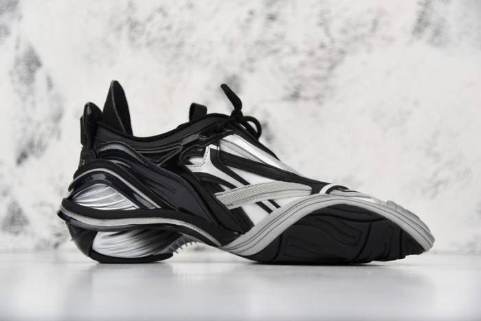 BLCG 5.0 TYREX 20SS RUNWAY 617535-W2CB1-1081