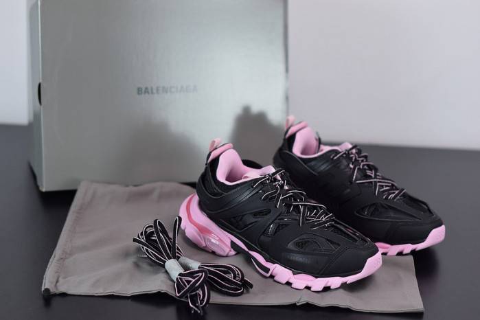 BLCG Track Trainer pink and black 542436 W3AC1 1050