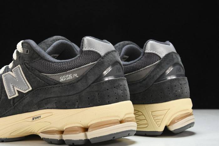 NEW BALANCE Q26 New Balance M2002RHO