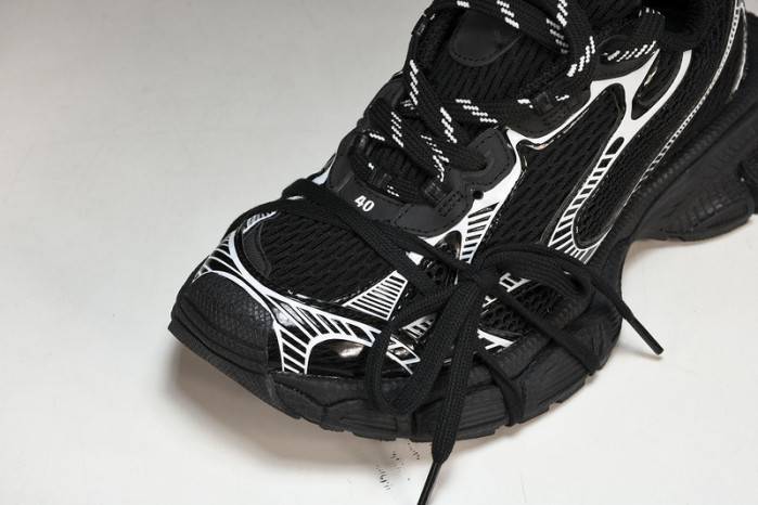 Ba*len*cia*ga 3xl blackw3xl1-1090