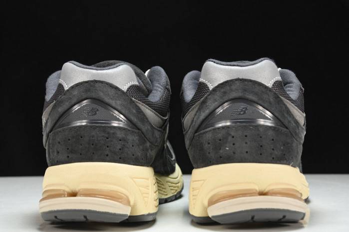 NEW BALANCE Q26 New Balance M2002RHO