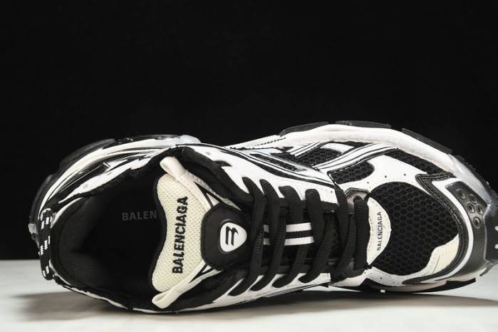 Ba*len*cia*ga -runner