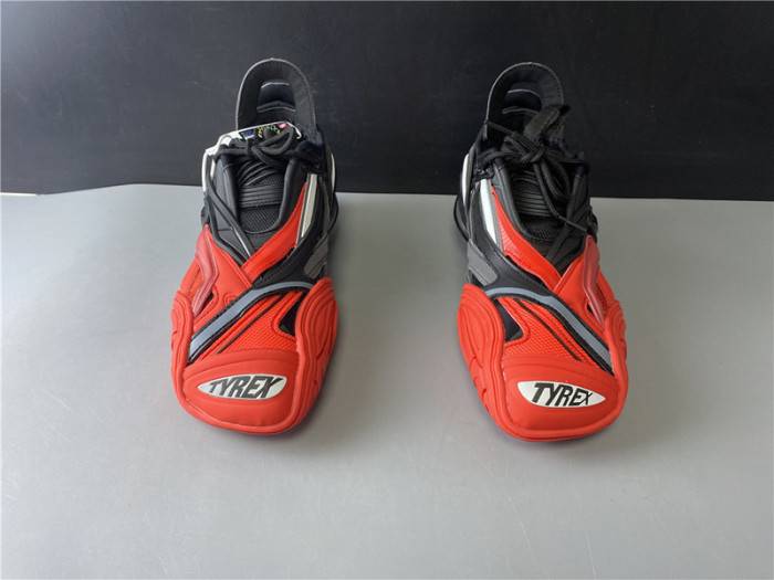 BLCG 5.0 TYREX 20SS RUNWAY RED AND BLACK 617535-W2CB1-1060