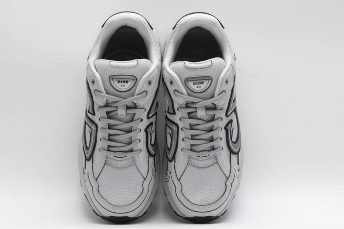 D10R B30 SNEAKER