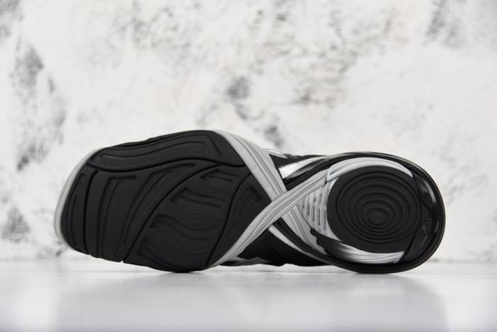 BLCG 5.0 TYREX 20SS RUNWAY 617535-W2CB1-1081