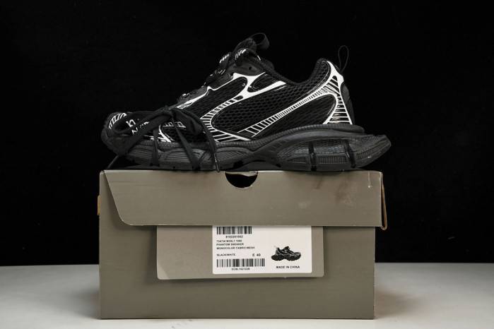 Ba*len*cia*ga 3xl blackw3xl1-1090