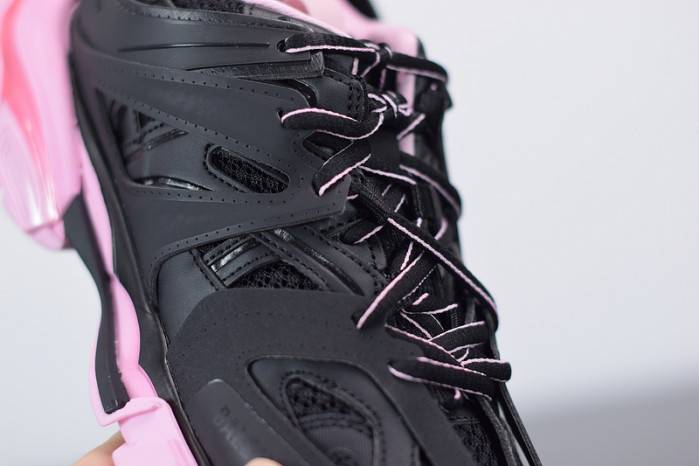 BLCG Track Trainer pink and black 542436 W3AC1 1050