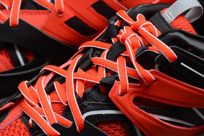 BLCG Track Trainer Red And Black 542023 W1GB8 5201