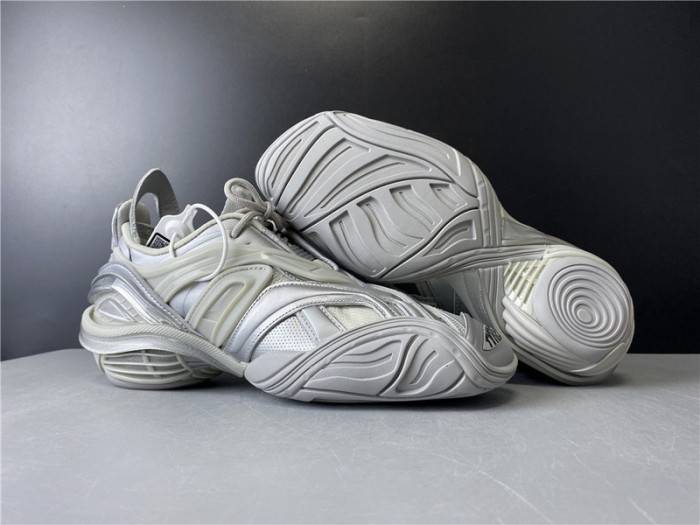 BLCG 5.0 TYREX 20SS RUNWAY SLIVER GREY 617517-W2WA1-8100