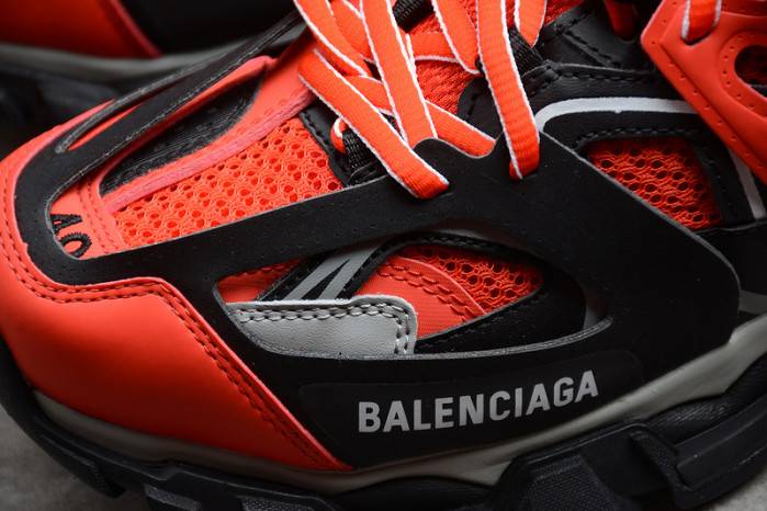 BLCG Track Trainer Red And Black 542023 W1GB8 5201