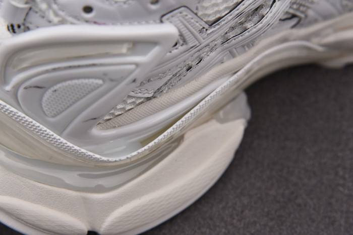 Ba*len*cia*ga -runner