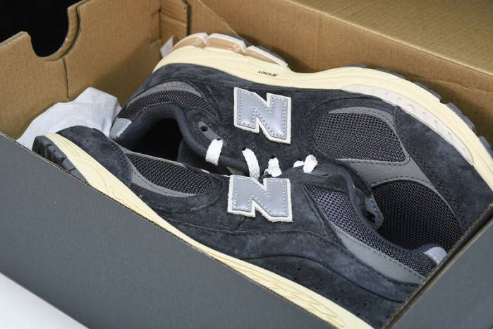 NEW BALANCE Q26 New Balance M2002RHO