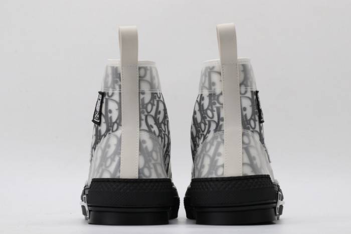 D10R B23 Oblique High Top Sneaker