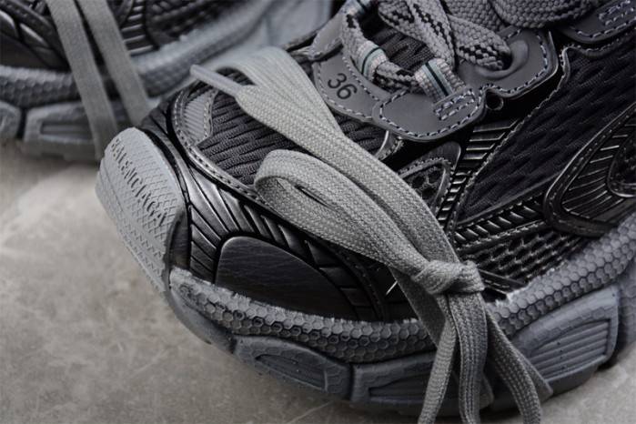 Ba*len*cia*ga phantom sneaker w2xl10108