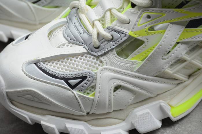 BLCG Track.2 Beige Luorescent Yellow (W) 568615W2GN55819