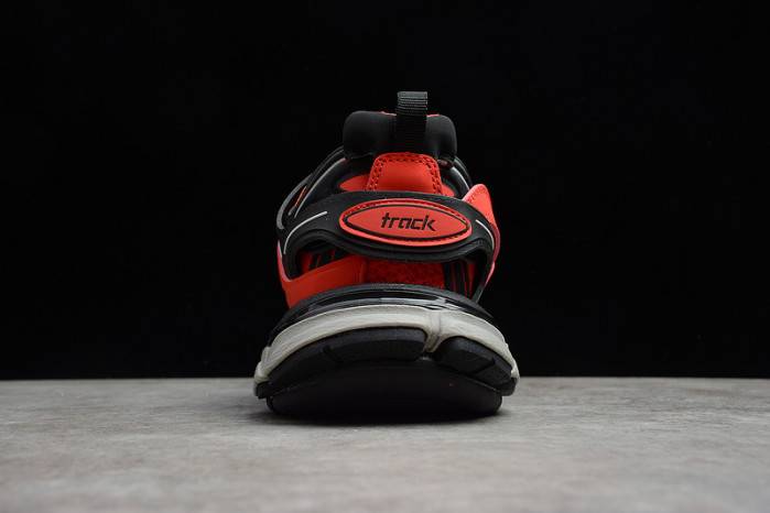 BLCG Track Trainer Red And Black 542023 W1GB8 5201