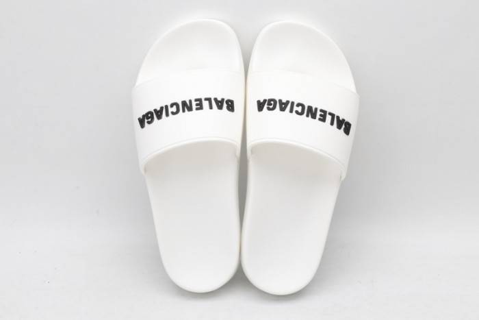 BLCG SLIPPERS