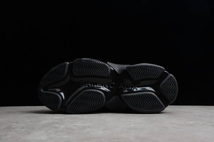 BLCG Sneaker Triple.s.