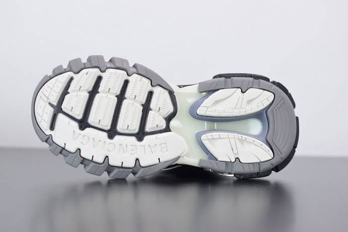 BLCG Track.2 black and white 570391 W2GN3 1090