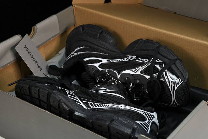 Ba*len*cia*ga 3xl blackw3xl1-1090