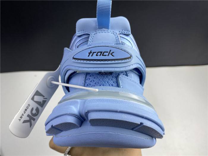 BLCG Track Trainer light blue lighted 542023-W2LA1-4800