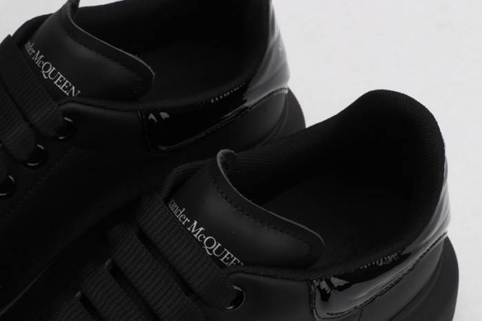 MQ Sneakers